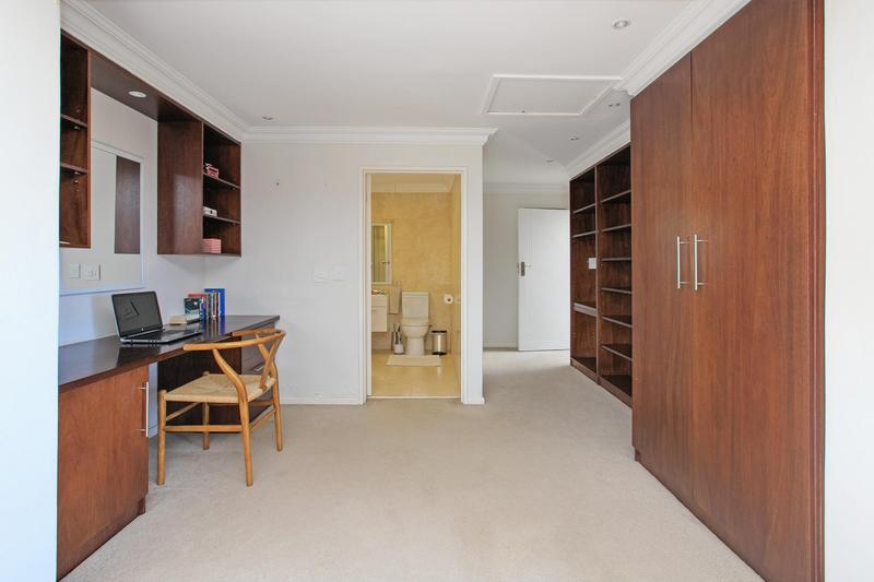 4 Bedroom Property for Sale in Bloubergstrand Western Cape